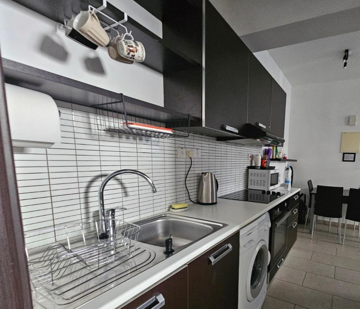Nina Court Residence - University Of Cyprus - Aglantzia Extérieur photo